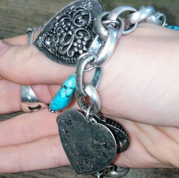 Vintage Heart Charm Bracelet - Picture 2 of 8